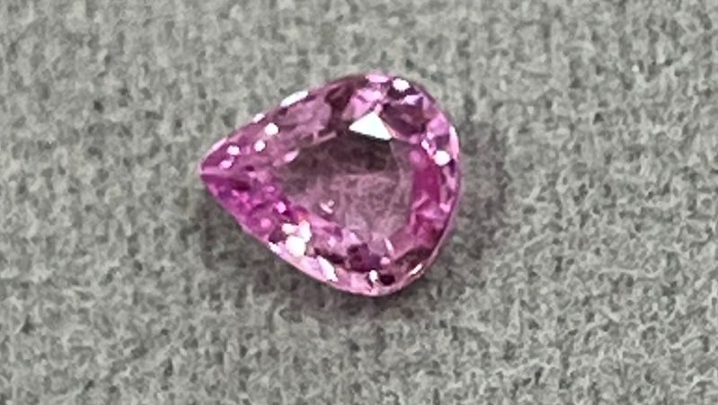 Sapphire - Pear - 0.68 Ct.