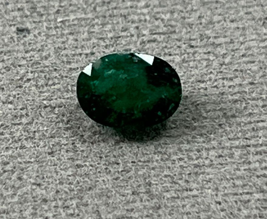 Emerald - Oval - 0.93 Ct.