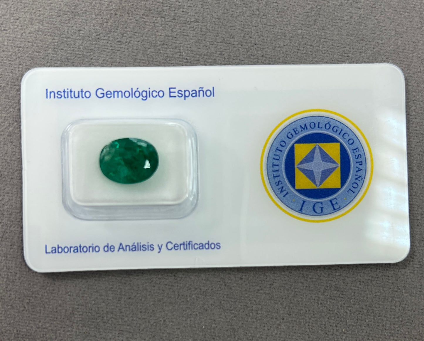 Emerald - Oval - 4.14 Ct.