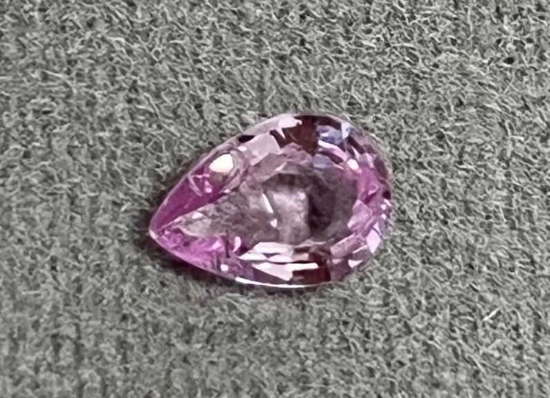 Sapphire - Pear - 0.72 Ct.