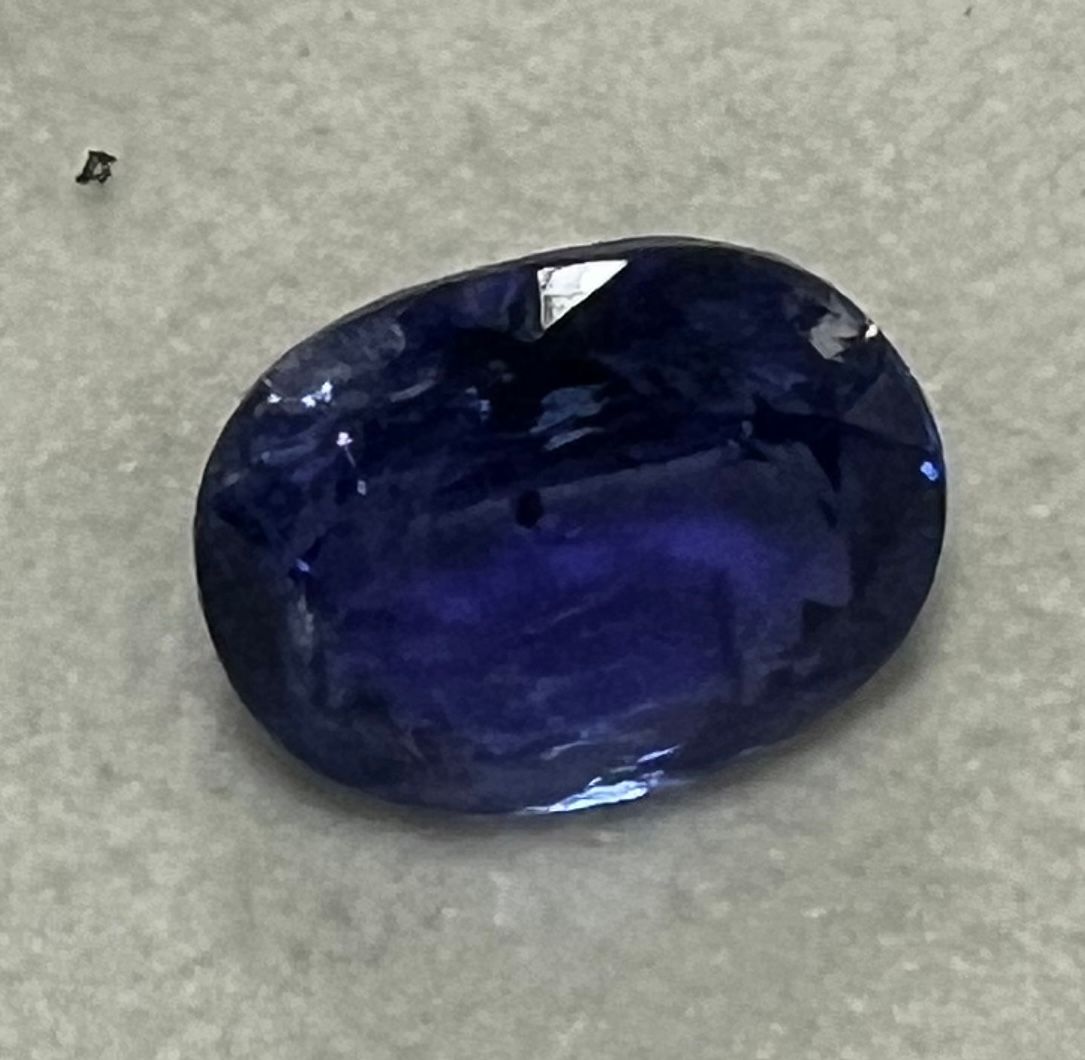 Tanzanite - Oval - 5.28 Ct.