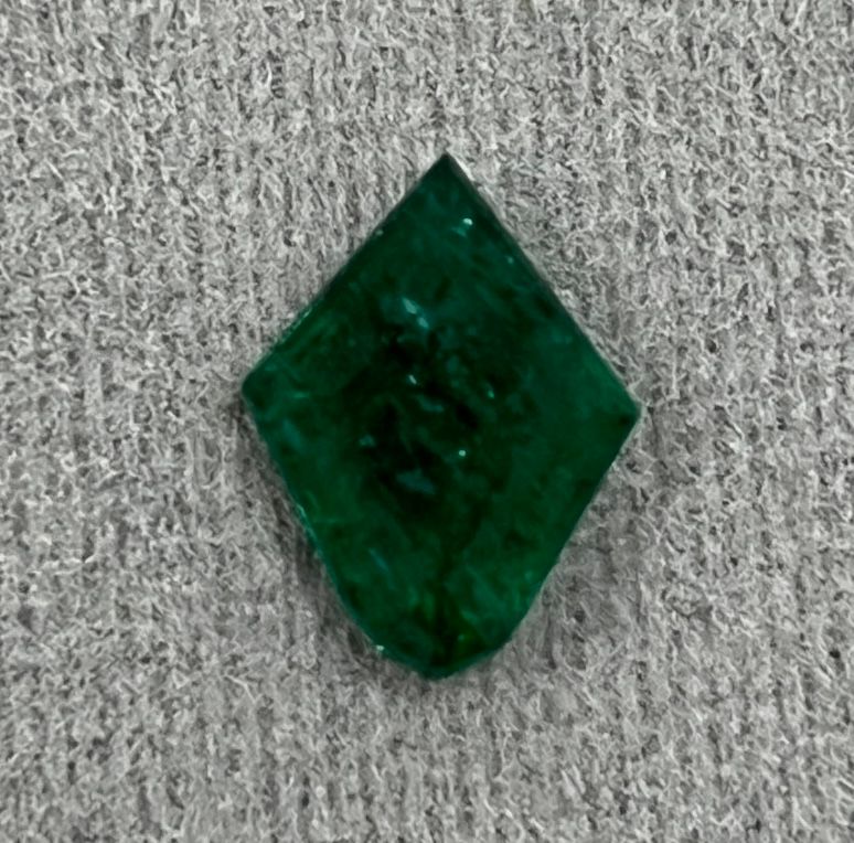 Emerald - Hexagon - 1.22 Ct.