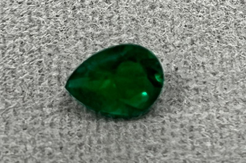Emerald - Pear - 0.52 Ct.