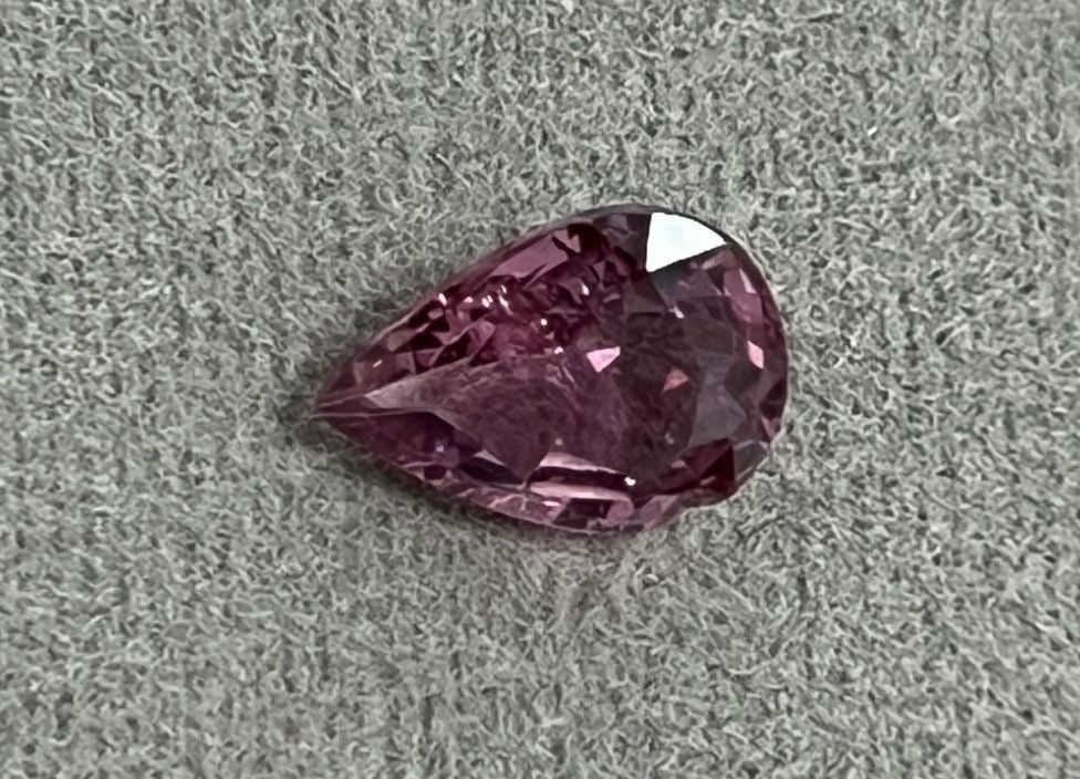 Sapphire - Pear - 1.52 Ct.