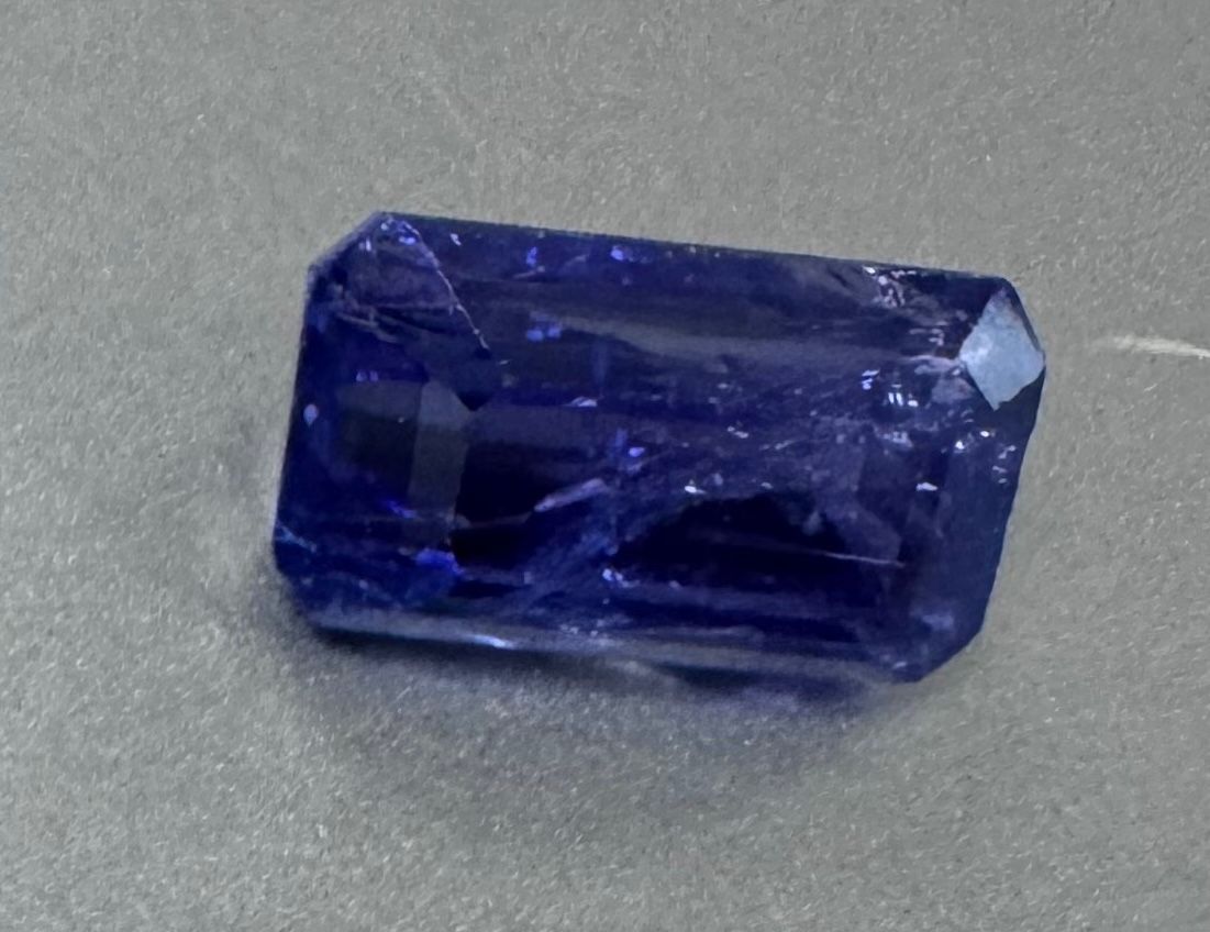 Tanzanite - Emerald Cut - 7.65 Ct.