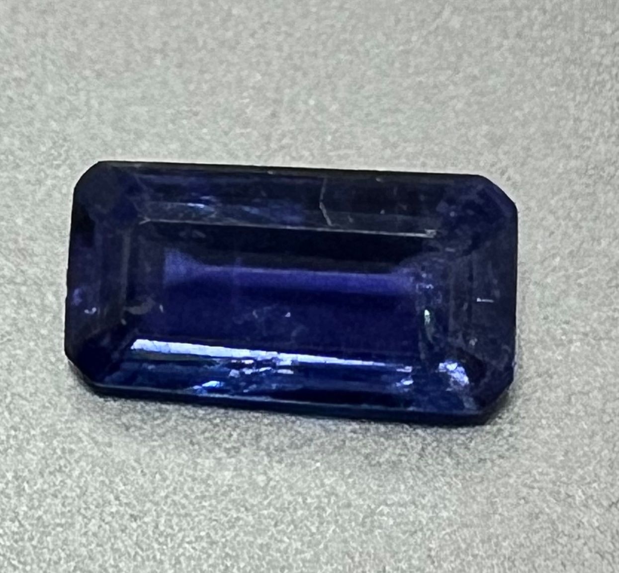 Tanzanite - Emerald - 3.32 Ct.