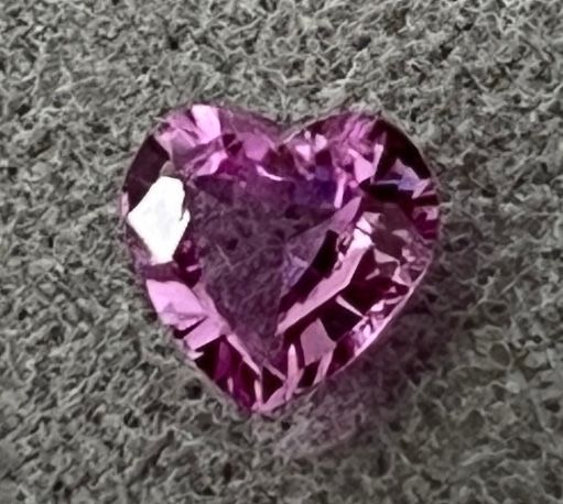 Sapphire - Heart - 0.64 Ct.