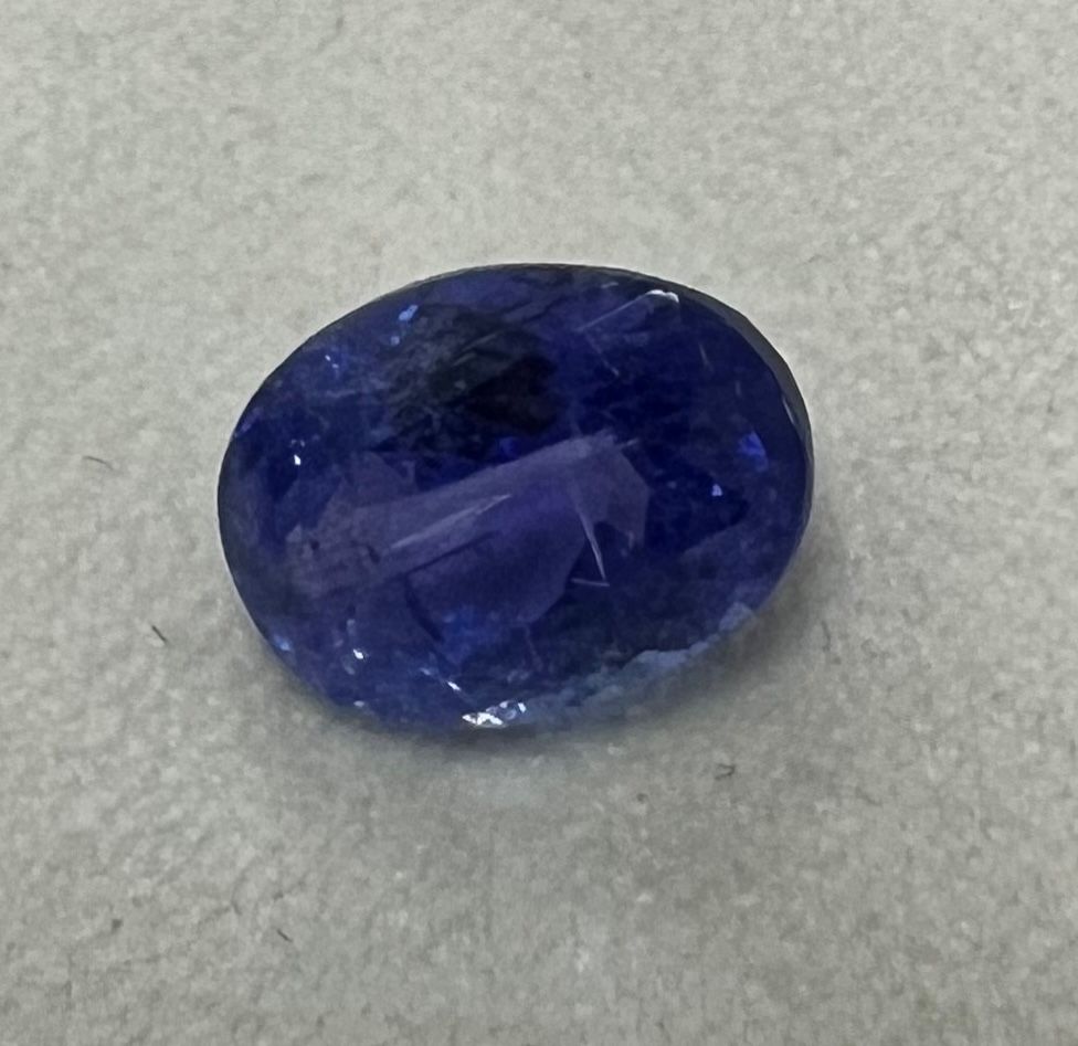 Tanzanite - Oval - 4.55 Ct.