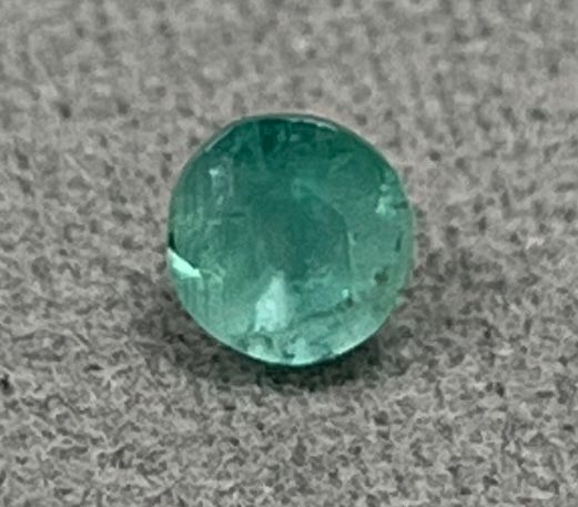 Emerald - Round - 0.56 Ct.