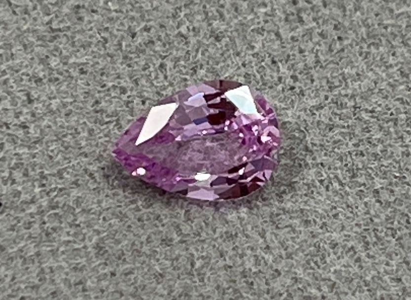 Sapphire - Pear - 0.71 Ct.