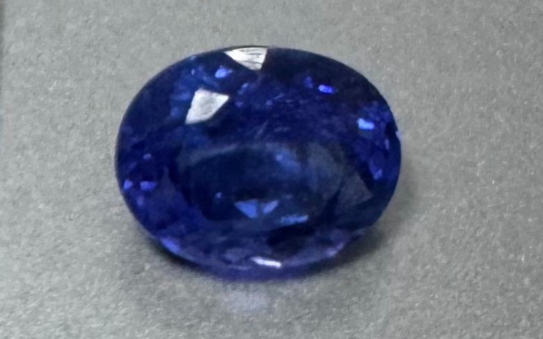 Tanzanite - Oval - 3.29 Ct.