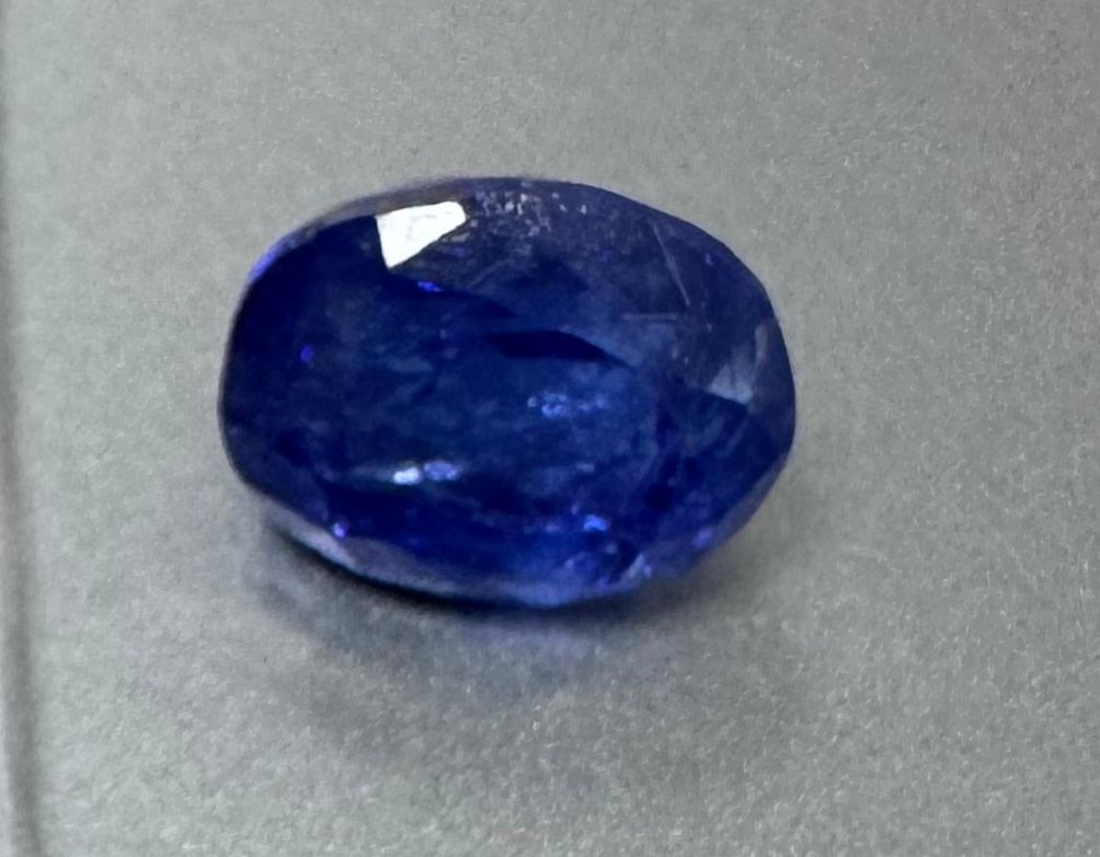 Tanzanite - Oval - 5.29 Ct.